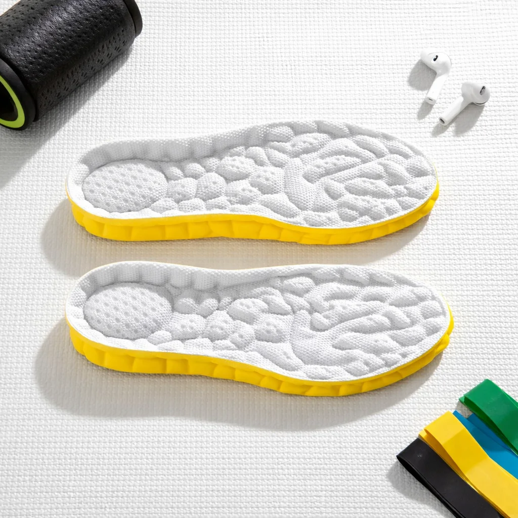 Best cloud insoles for flat feet and plantar fasciitis, gym and fitness accessories flat lay